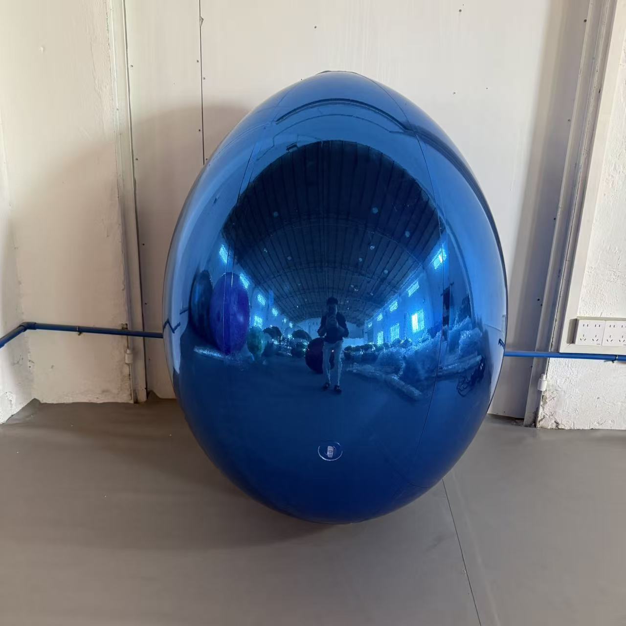 Blue Egg Mirror Balloon - Inflatable Reflective Balloon for Easter Party Decoration